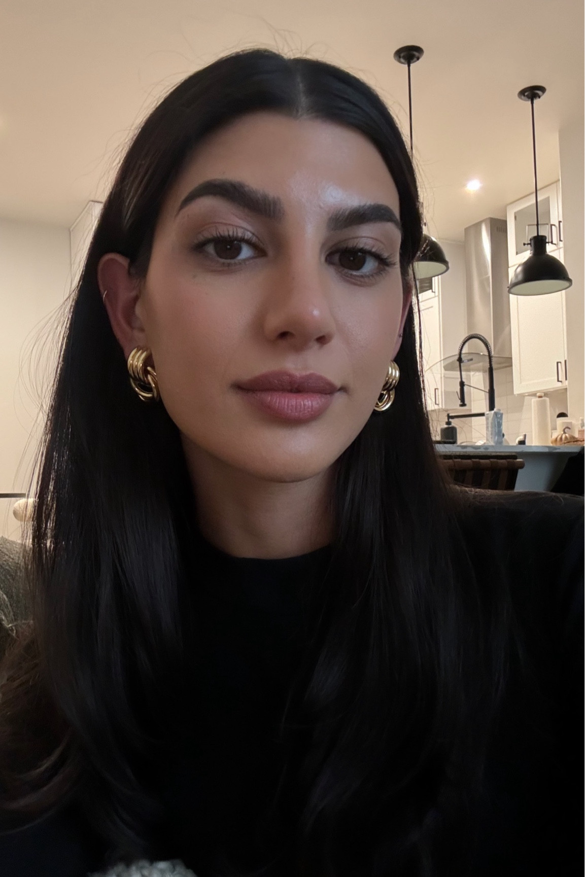 Liner - nothing but nude
Balm - shade mix
Earrings - exact 