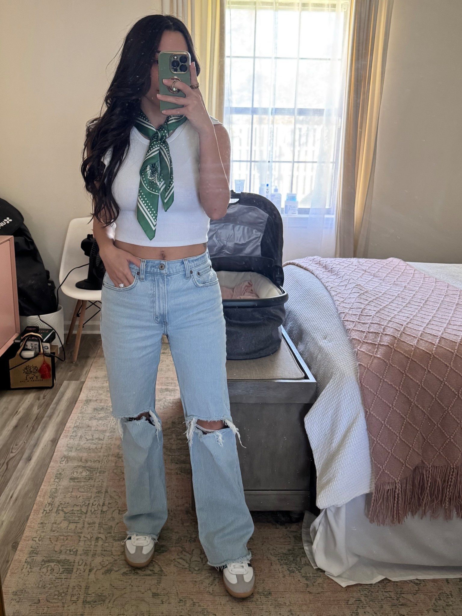 The best jeans I’ve had in a while! True to size 26 short (5’1” for reference) 

#LTKSaleAlert #LTKSpringSale #LTKFindsUnder100