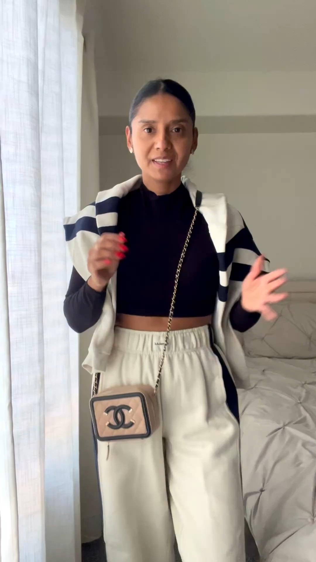 Love this comfort set from lululemon. It’s so good. Wears a xs in the set. Bag is VIVRELLE you can use code: JESSKATT for a free month on me.