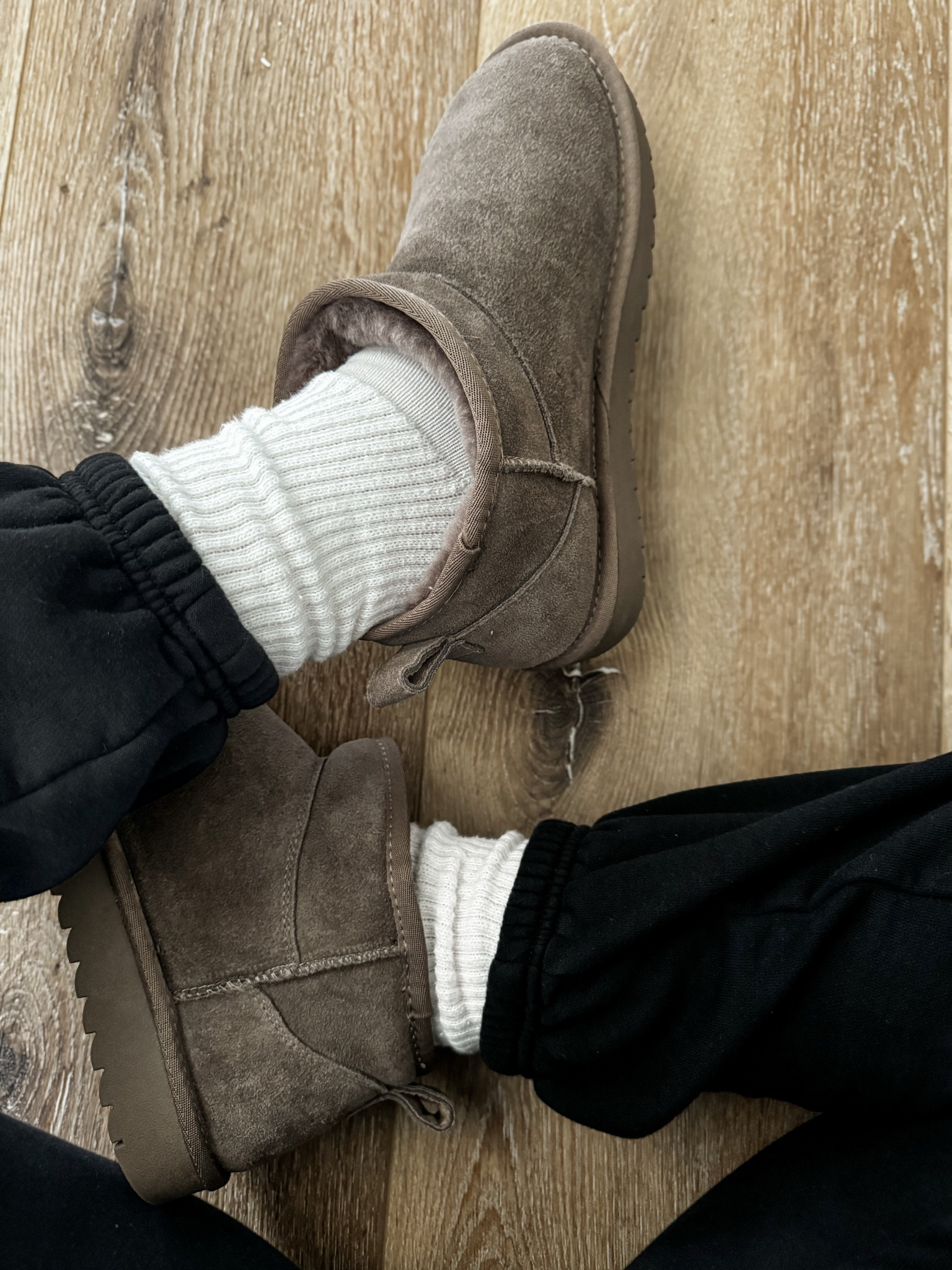 Comfy and cozy! 

#LTKShoeCrush