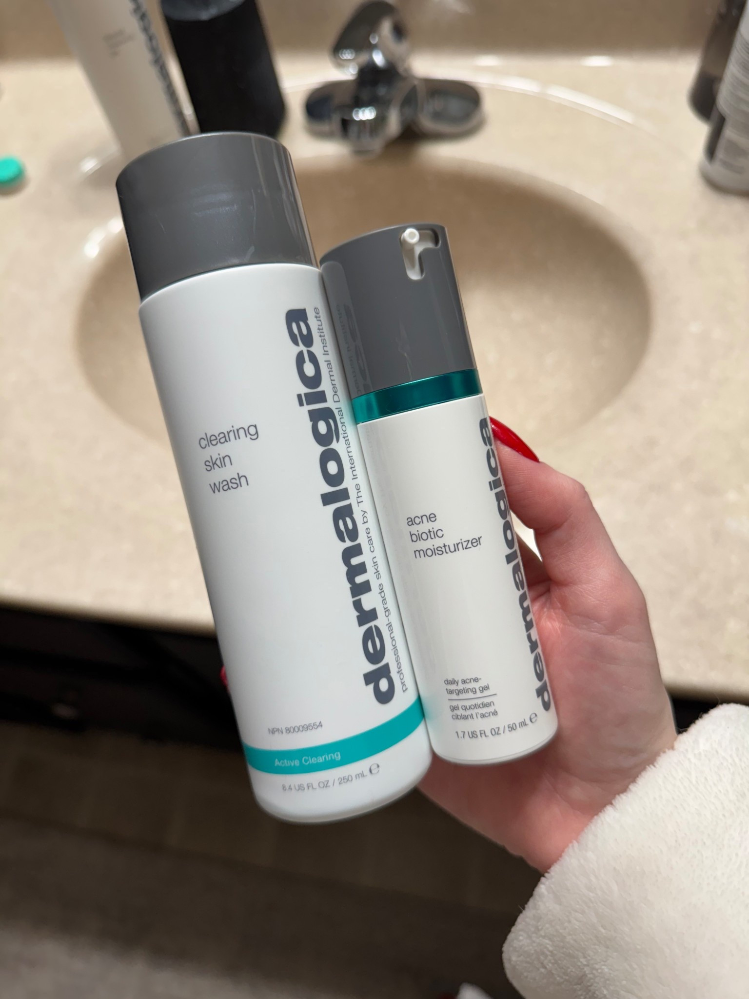 I’ve used Dermalogica skincare for years, but after workout out so much, I’ve needed something to clear my acne on my face & back - these two have helped TREMENDOUSLY 

Skincare / Dermalogica / ulta / Amazon 

#LTKActive #LTKmorningroutine #LTKFindsUnder100