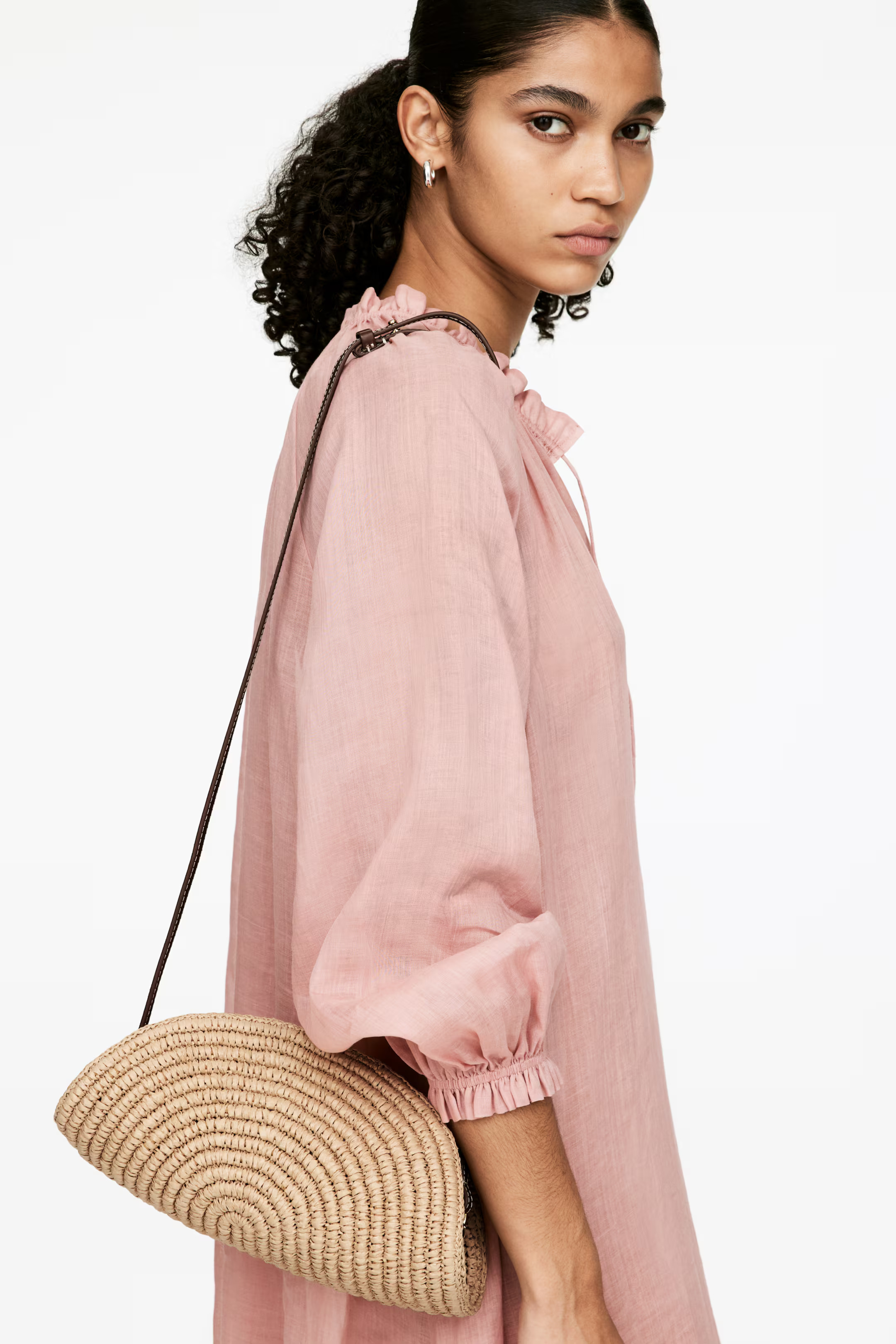 Crossbody Straw Bag | H&M (UK, MY, IN, SG, PH, TW, HK)