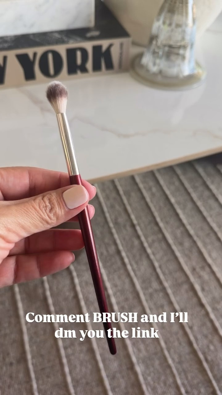 Eyeshadow brush 201

#LTKBeauty #LTKWorkwear #LTKgrwm