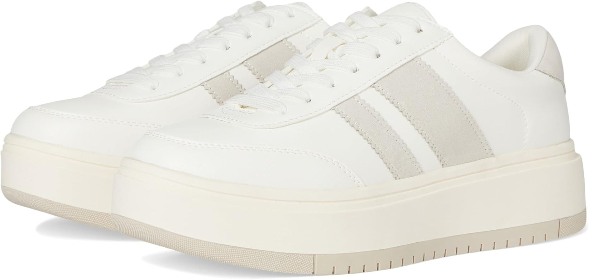 Madden Girl Women's Navida Sneaker | Amazon (US)