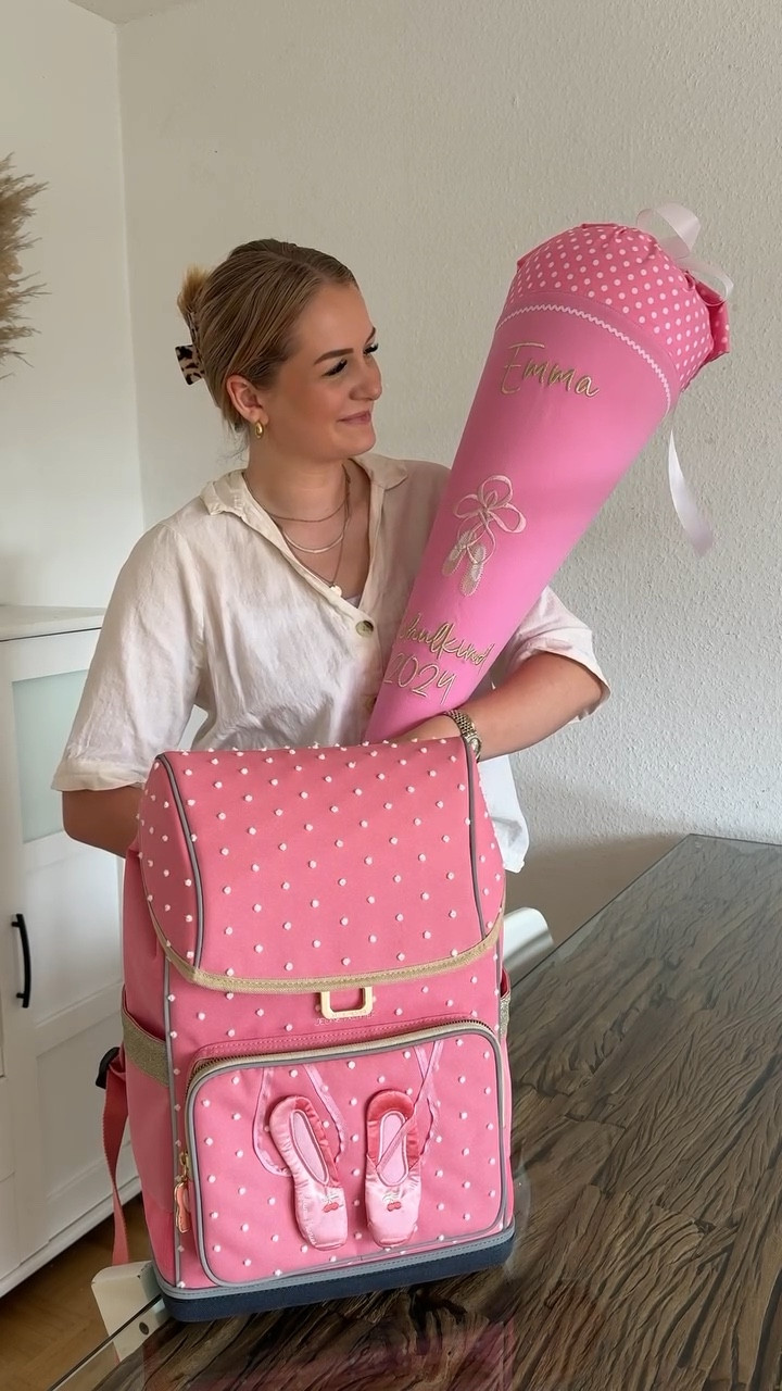 Was ist in Emmas Schultüte? 👇🏼♥️

#mamablogger_de #schulkind #schulkind2024 #einschulung #mädchenmama #zweifachmama