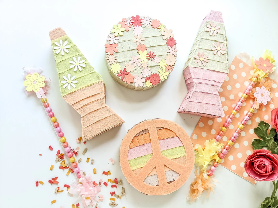 Groovy daisy lamp mini pinata | ONE pinata | flower daisy pinata, groovy party flower peace sign,... | Etsy (US)