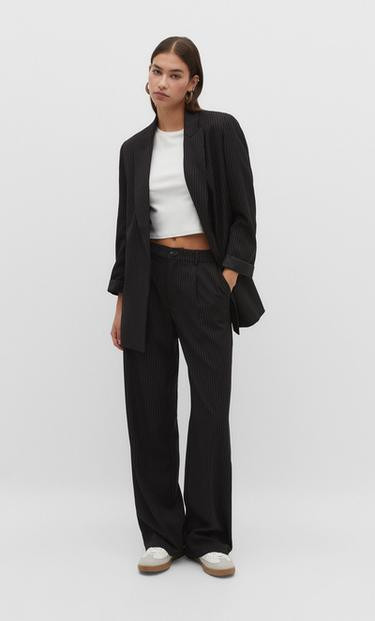 Pantalon ample long à rayures - Costumes femme | Stradivarius France | Stradivarius (FR)