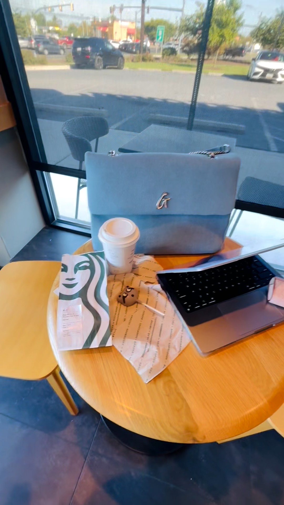 
💼 Workday Glam at Starbucks

☕✨ Study motivation meets soft luxury! I grabbed my laptop, latte, and GlamAholic bag and headed to Starbucks to get some work done. I love how this bag makes even my workdays feel elevated — it’s spacious enough for my essentials and stylish enough for client calls or coffee shop strategy sessions. 💼💙

#fall #fallstyle
#GlamAholicLifestyle #WorkdayGlam #CoffeeShopVibes #BossWomanStyle #LTKBagLover #ChicAndConfident #LTKCreator #EverydayLuxury #WorkWithStyle

#LTKTravel #LTKStyleTip
