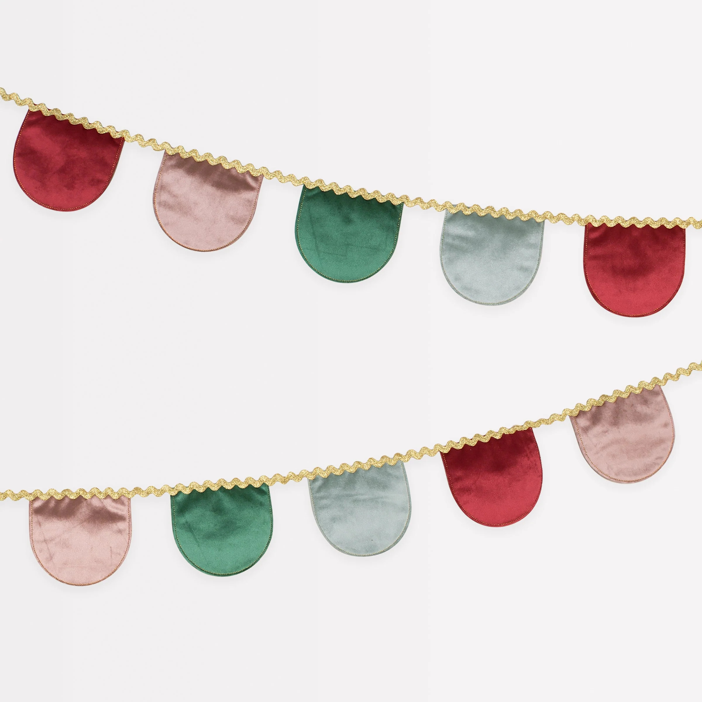 Velvet Scallop Garland | La Mère Village