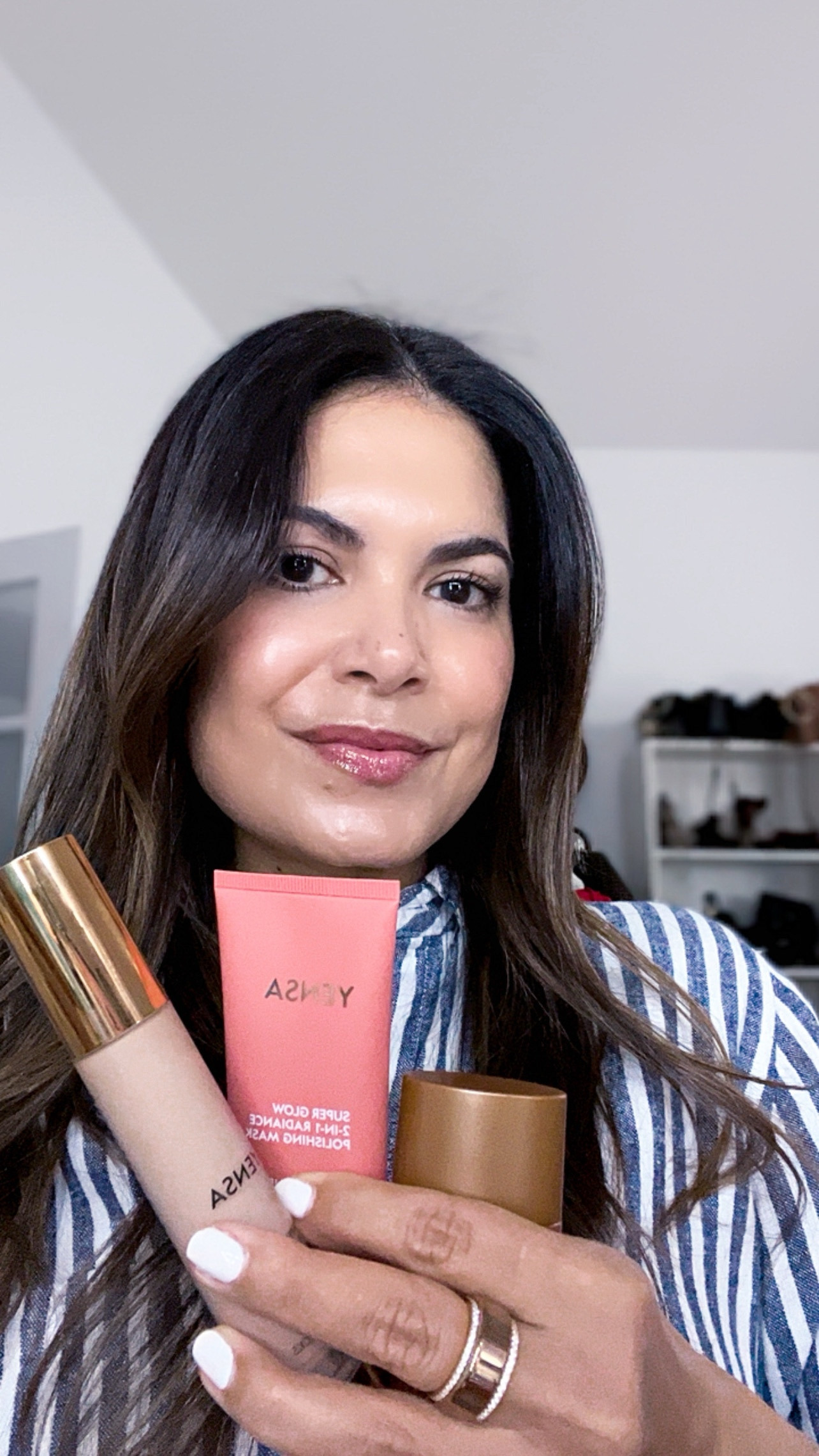 Superfood powered makeup!! Super impressed with @yensabeauty. These are clean, luxurious products that are steeped in Superfood Science and Asian Rituals so your skin can glow from the inside out….with makeup!!

#cleanbeautyproducts #cleanmakeup #superfoodmakeup #skincaremakeup #yensabeauty #yensabeautypartner #makeupover40

#LTKOver40 #LTKBeauty