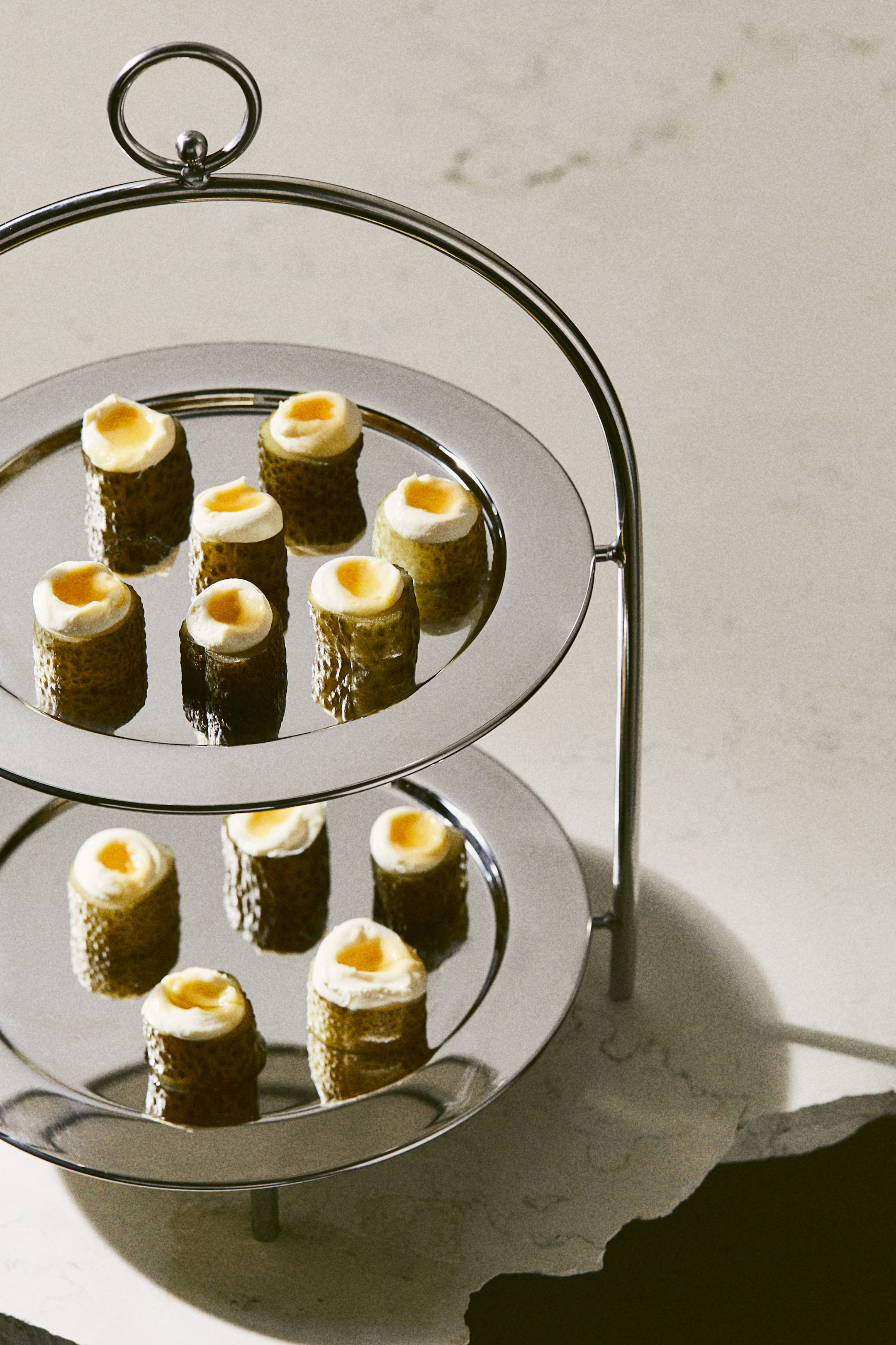 Metal Cake Stand | H&M (US + CA)