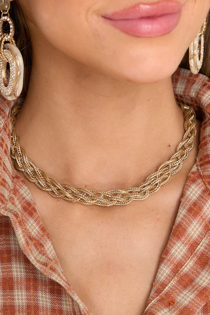 Queen of the Hill Gold Necklace | Red Dress 