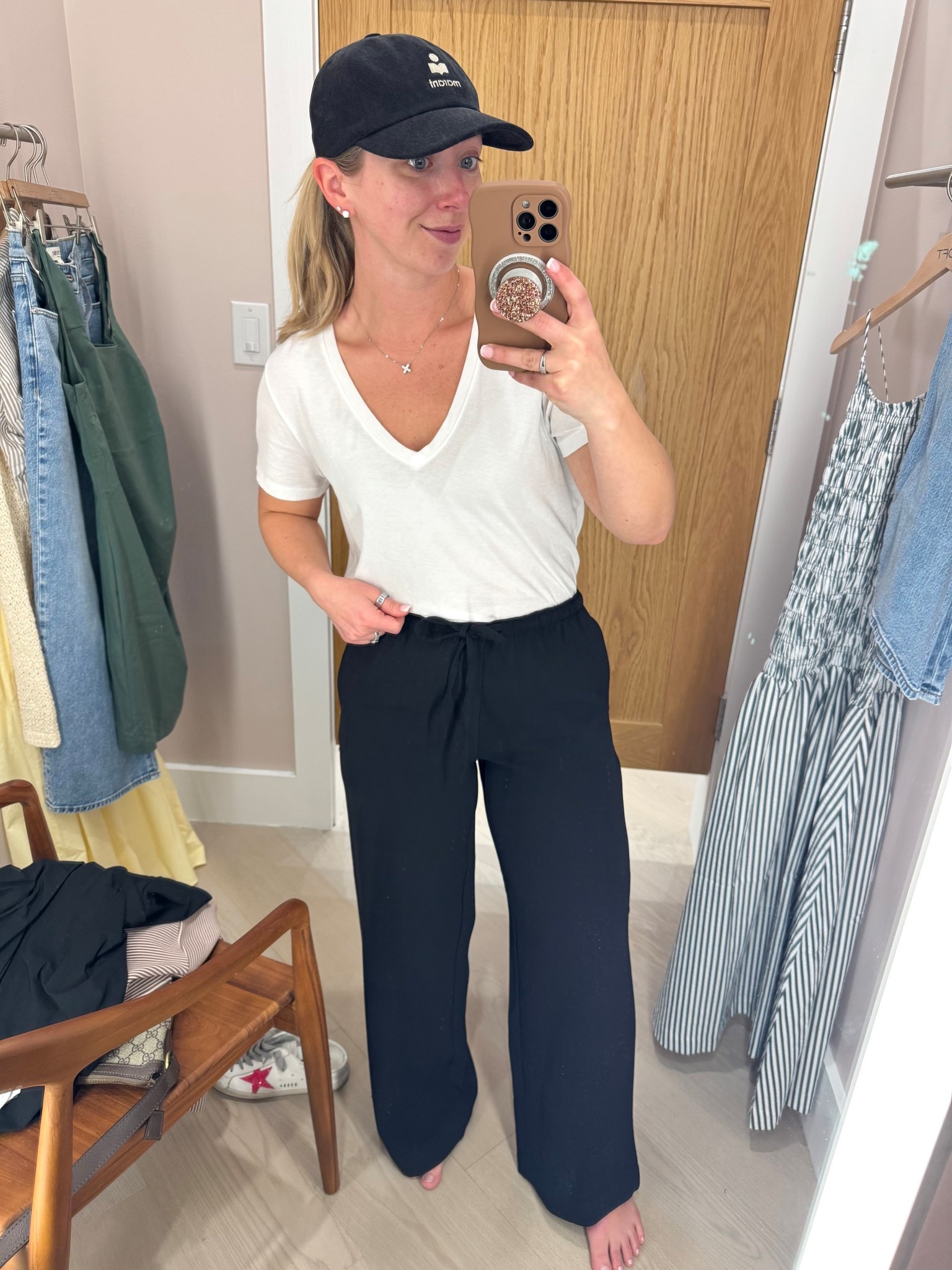 Identical look for less Aritzia pants (size down, I’m a size 4 wearing the XS regular) —50% OFF!

Aritzia, loft, travel pants 

#LTKmomlife #LTKvlog #LTKootd