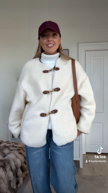 cozy and casual winter ootd

#LTKHoliday #LTKSeasonal #LTKGiftGuide