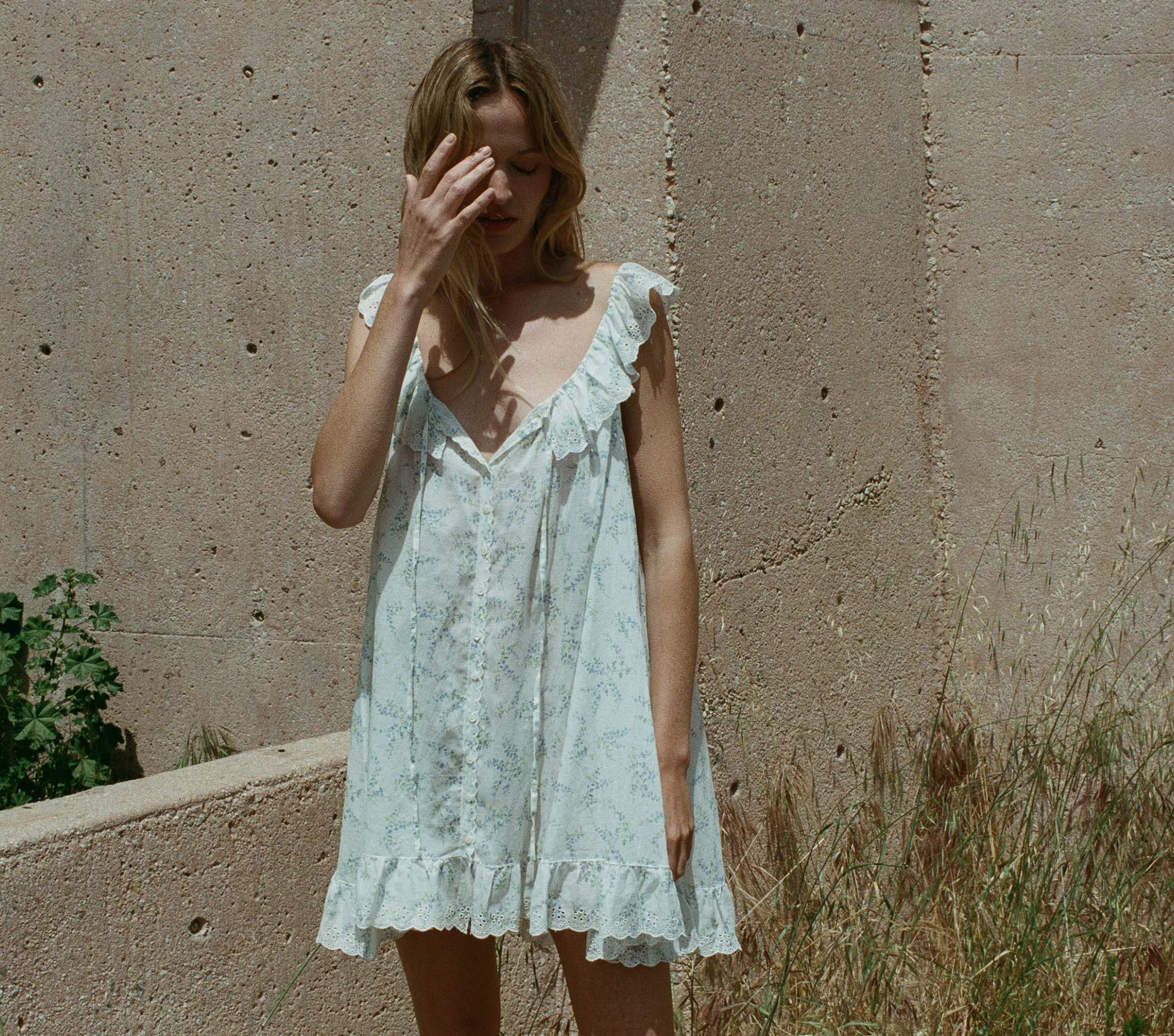 Lillian Nightgown - Blanc Bluebell Ballad | DÔEN | DOEN