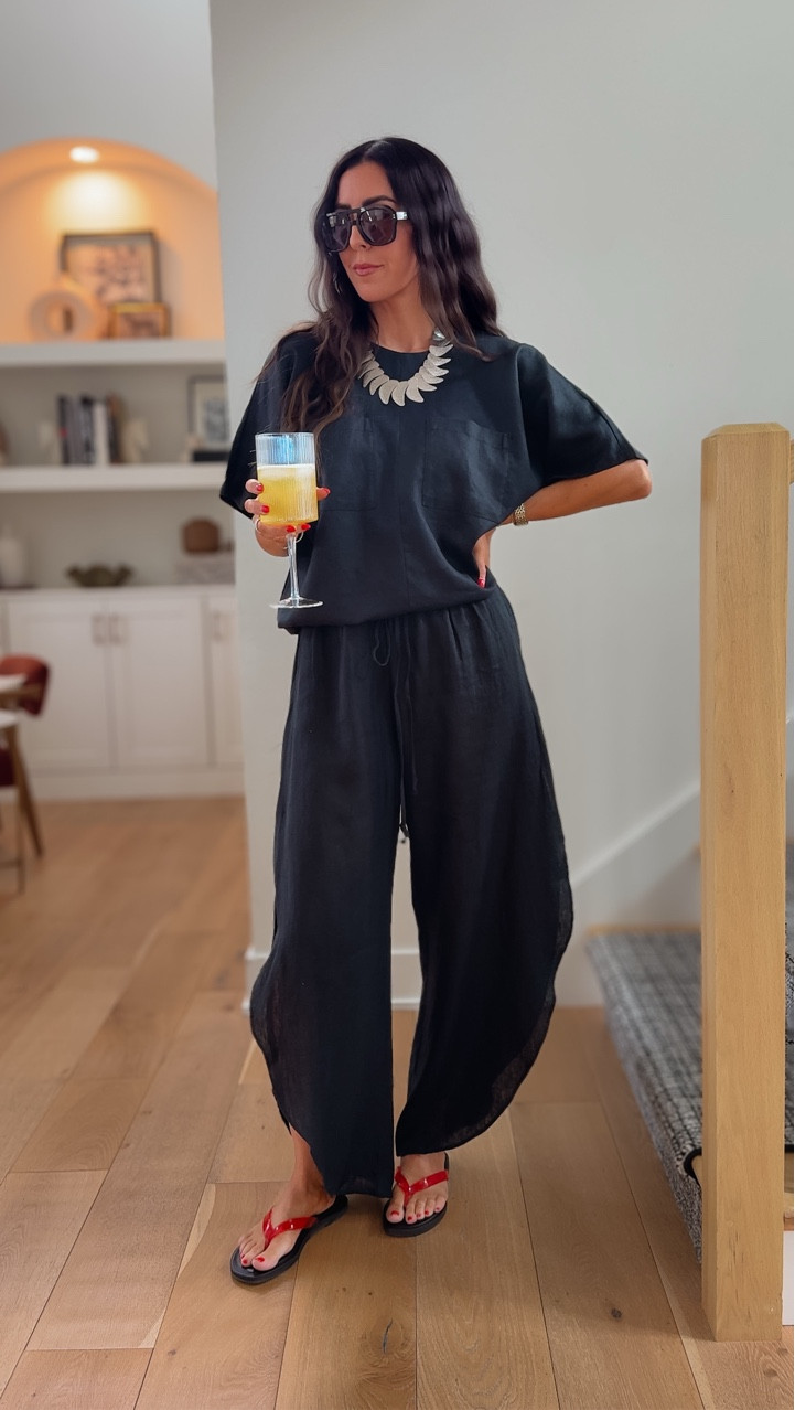 Wearing an XXS on top and a S on the bottom! Literally copied and pasted the entire outfit from the website. Obsessed is an understatement! 

Zara fashion, Zara spring 



#LTKSaleAlert #LTKootd #LTKBeauty