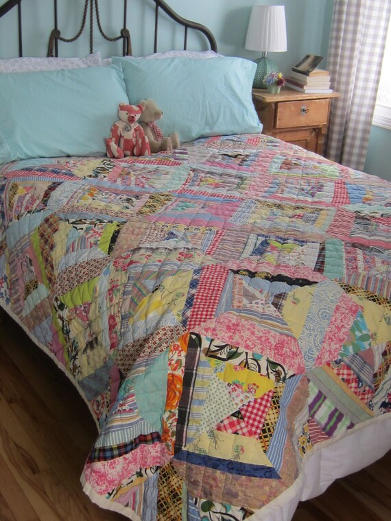 Very Charming Vintage Multicolored Feedsack Scrap Quilt 74X84" | Etsy (US)