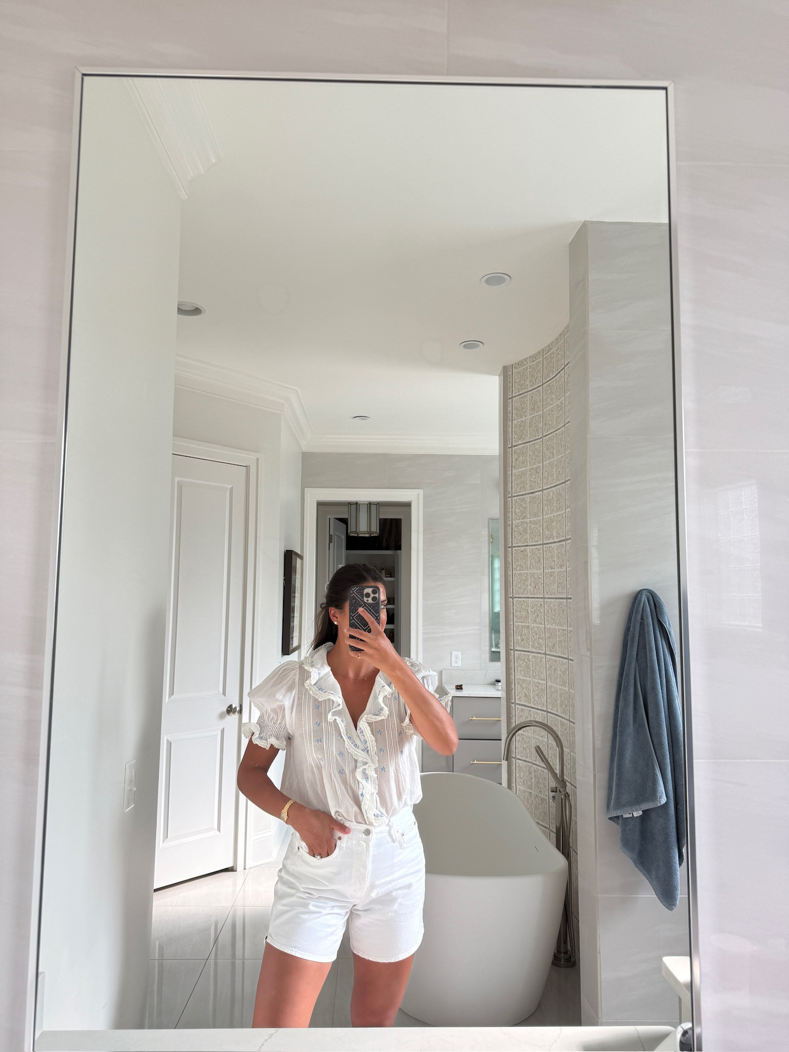 Love an all white outfit!!!

tts: M

tuckernuck, citizens shorts, denim shorts, white denim shorts, doen tops, doen, doen clothing, summer fashion, summer outfits, grace white 

 

#LTKgrwm #LTKootd #LTKSeasonal