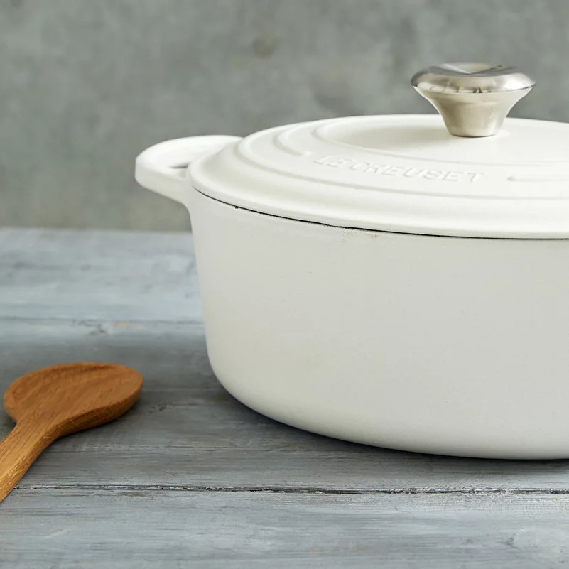 Le Creuset Oval Casserole Dish - 27cm | Le Creuset Collection | The  White Company | The White Company (UK)