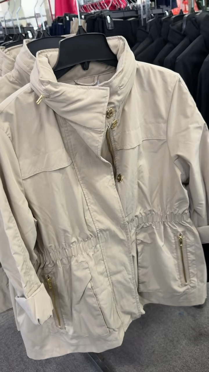 This jacket….are you kidding me?!? The price is even better!!

#LTKSeasonal #LTKSaleAlert #LTKstorytime