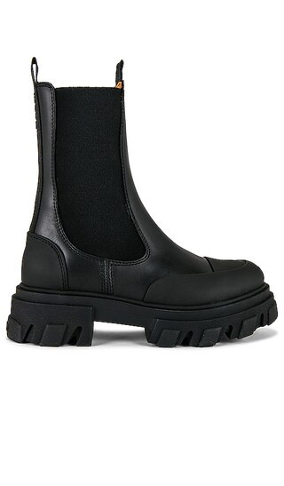 Mid Chelsea Boot in Black | Revolve Clothing (Global)