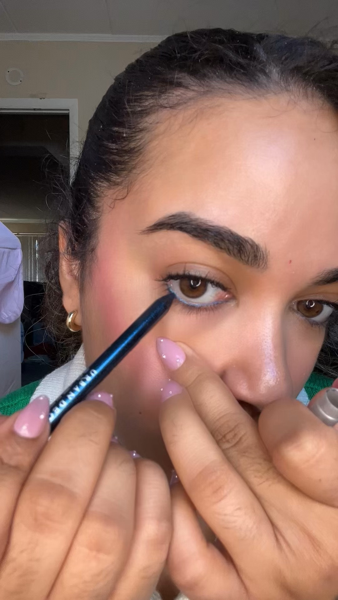 Blue eyeliner on brown eyes should be illegal 🤭

#LTKFestival #LTKBeauty