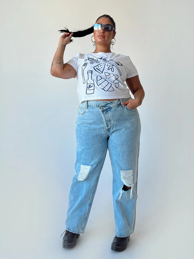 Holly Asymmetric Ripped Leg Jeans Curve | Princess Polly US