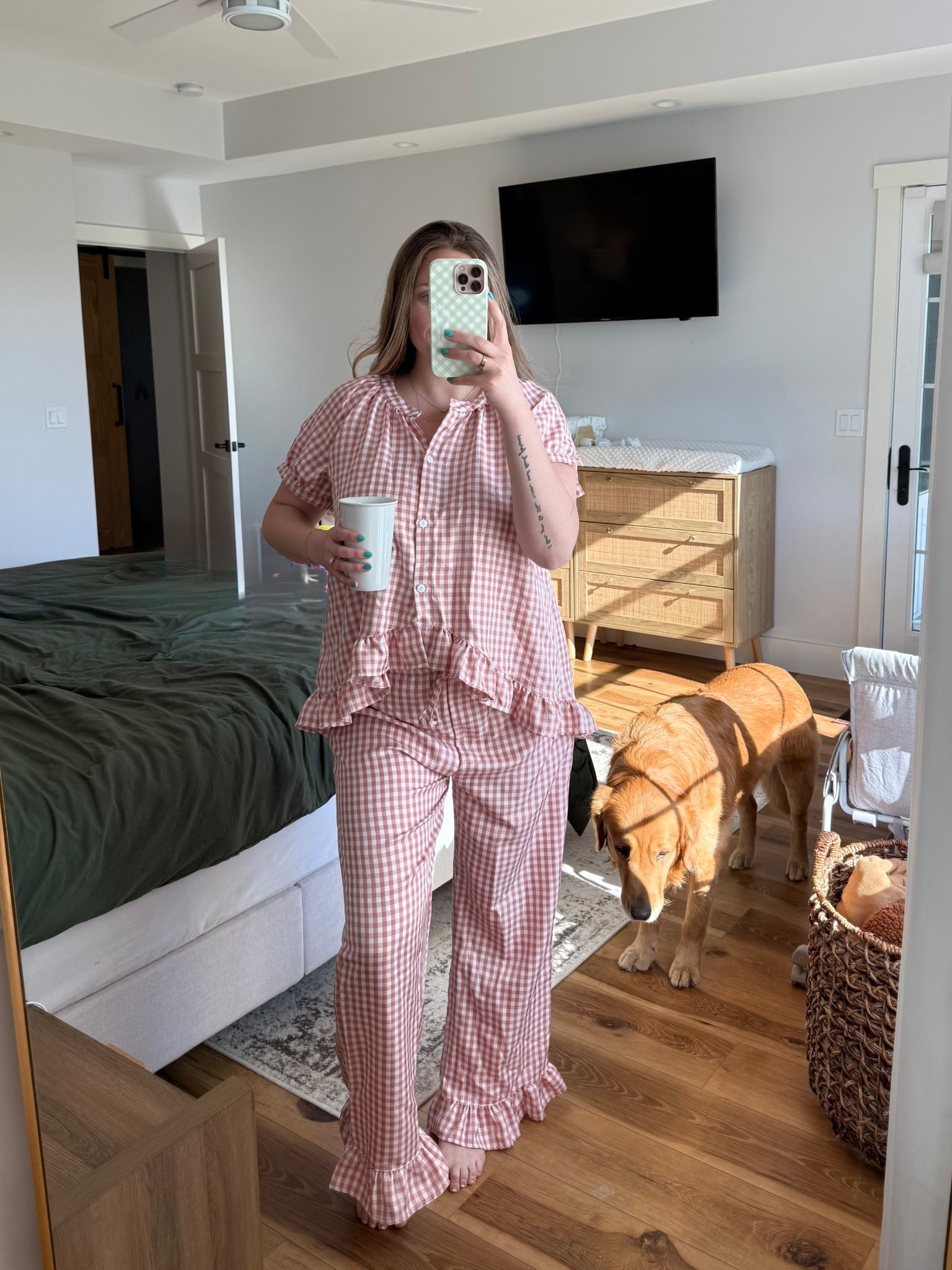 gingham jammie's!!! i got them oversized for a super comfy fit 🥰

#LTKMidsize