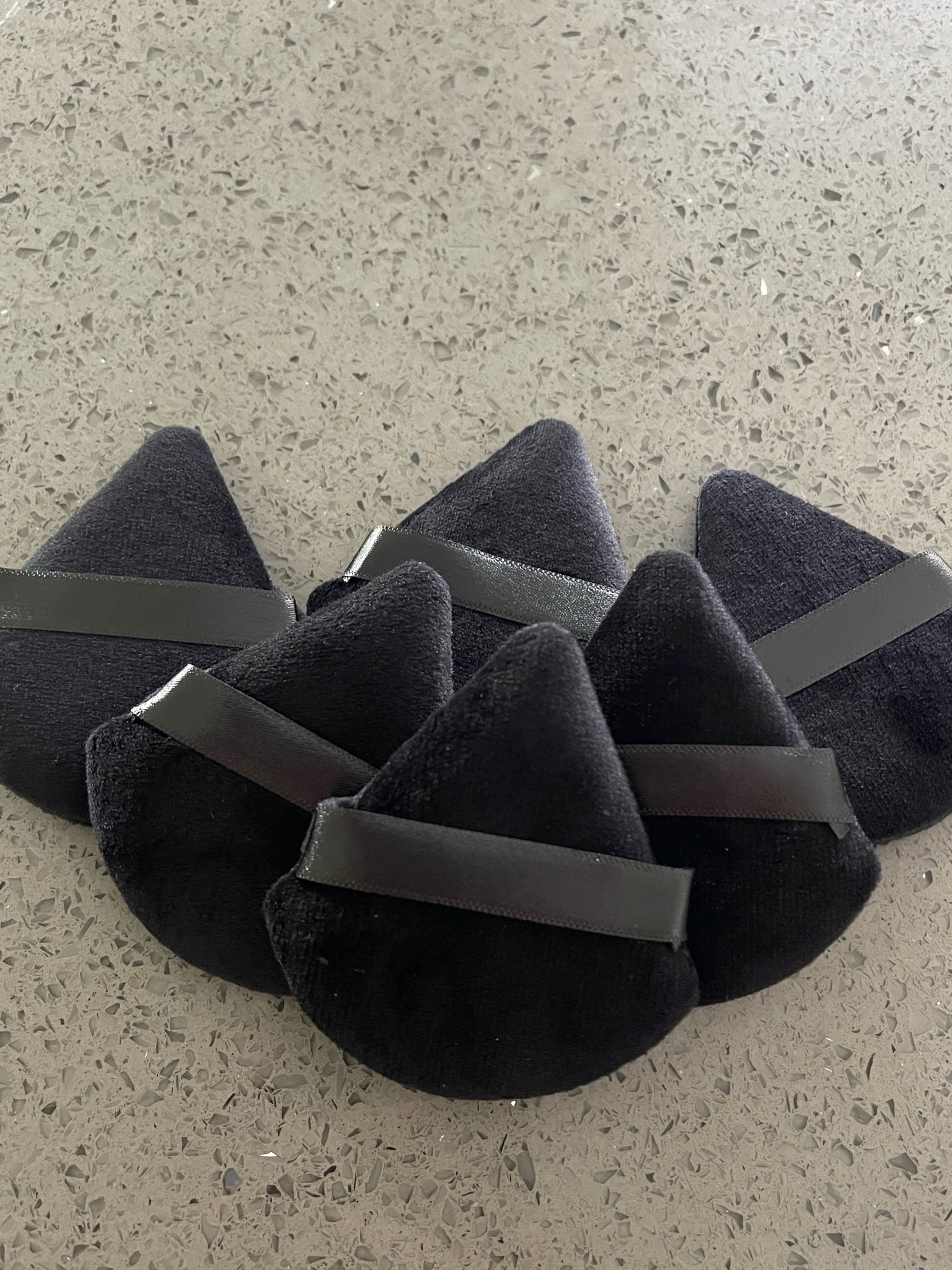 6 piece powder puff triangle makeup puffs from amazon for under $8! 

#LTKGiftGuide #LTKbeauty #LTKstyletip