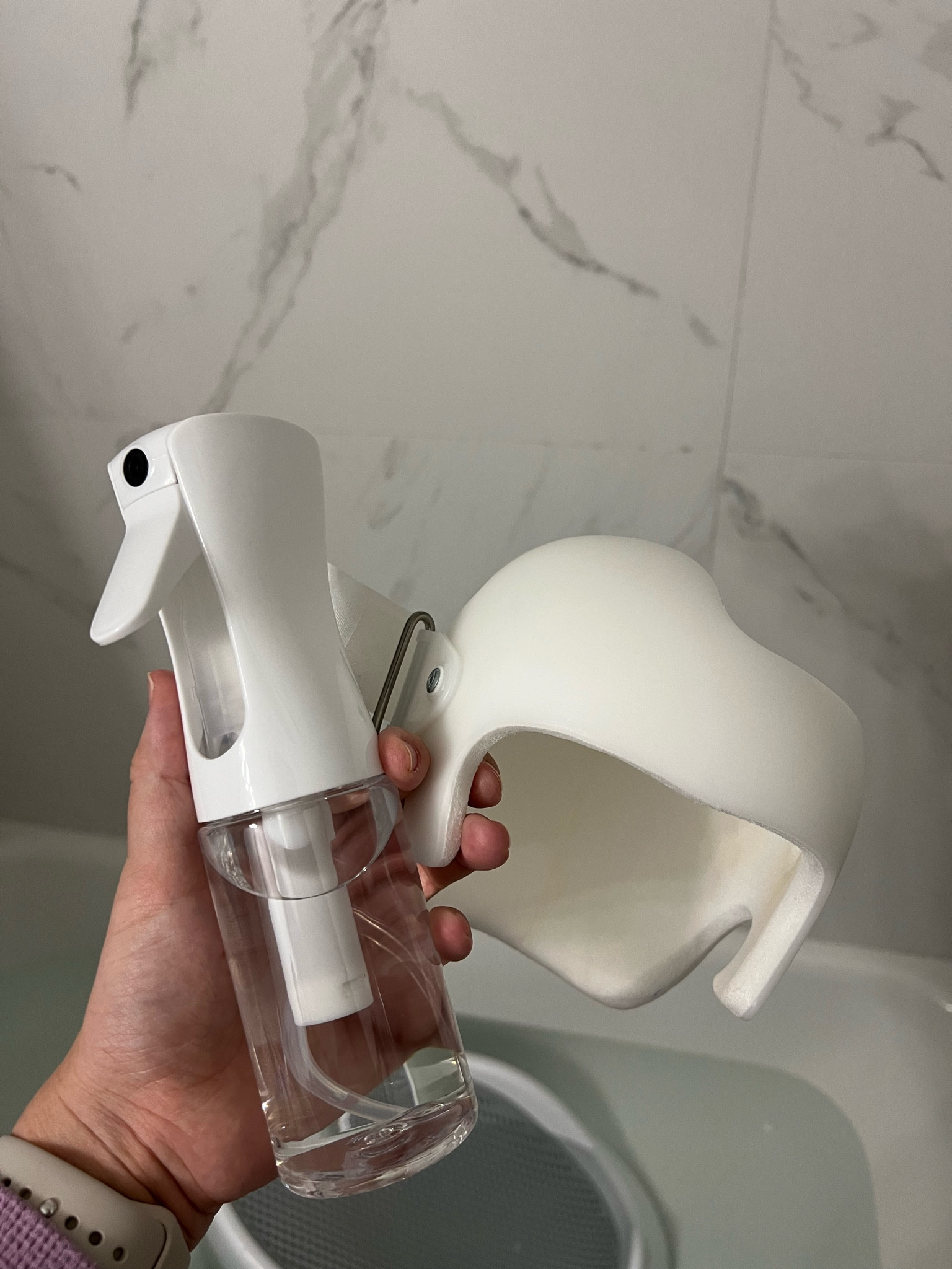 Cranial helmet cleaning time! Bath time for Bear means bath time for the helmet! Using 70% isopropyl alcohol in my favorite continuous spray bottle from Amazon! I use Fresh Wave once a week or as needed for the lovely smell 🥴 but the alcohol daily gets it really clean! 

DOC band | cranial helmet | helmet hair | brachycephaly | plagiocephaly 