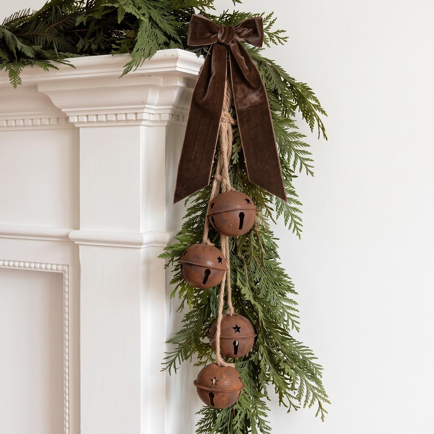 Shimeyao Christmas Jingle Bells Decor 4 Rusty Cowbells with Star Cutouts | Amazon (US)