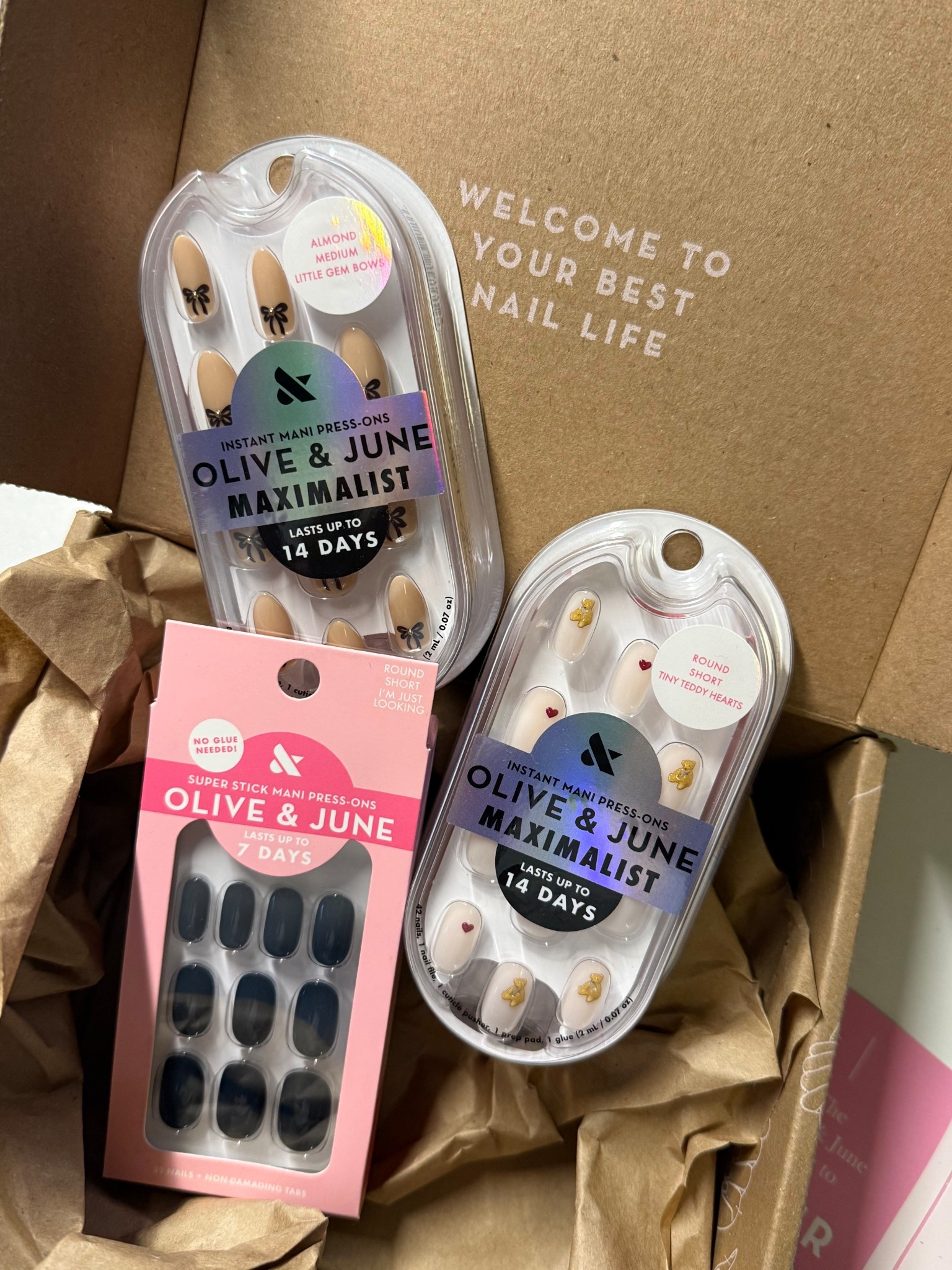 The holiday olive and june press ons are just too cute!! 

#LTKGiftGuide #LTKselfcare #LTKHoliday