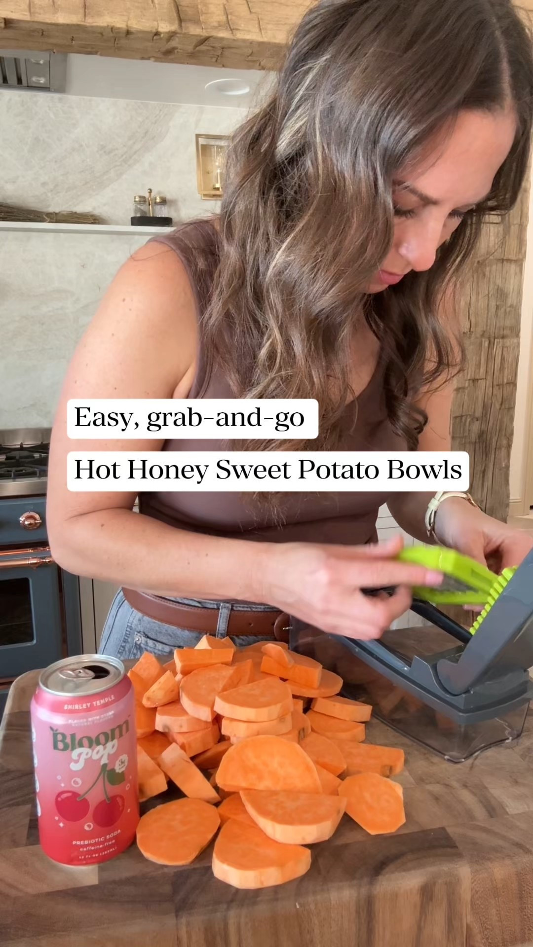 Some of my favorite meal prep essentials linked! And my super soft and cozy bodysuit. Free recipes on my website.✨