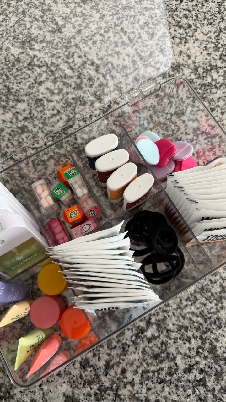 Purse essentials restock✨👛 #asmr #pinkaesthetic #restockasmr #organizedhome #restock @mightygoodwipes @laneige_us @native @elfcosmetics @tictacusa