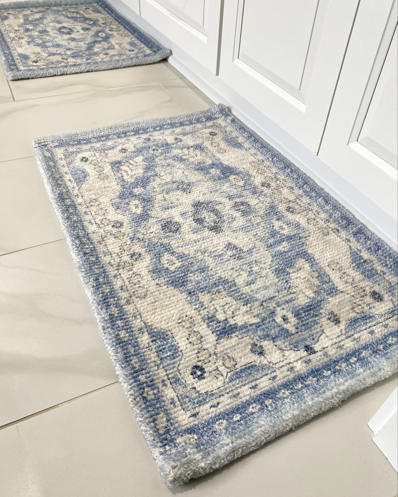 How pretty are these bathroom mats?? 🛀🏽🫧🤩

#LTKHome
