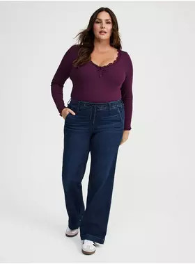 Weekend Wide Leg Mid-Rise Jean | Torrid (US & Canada)