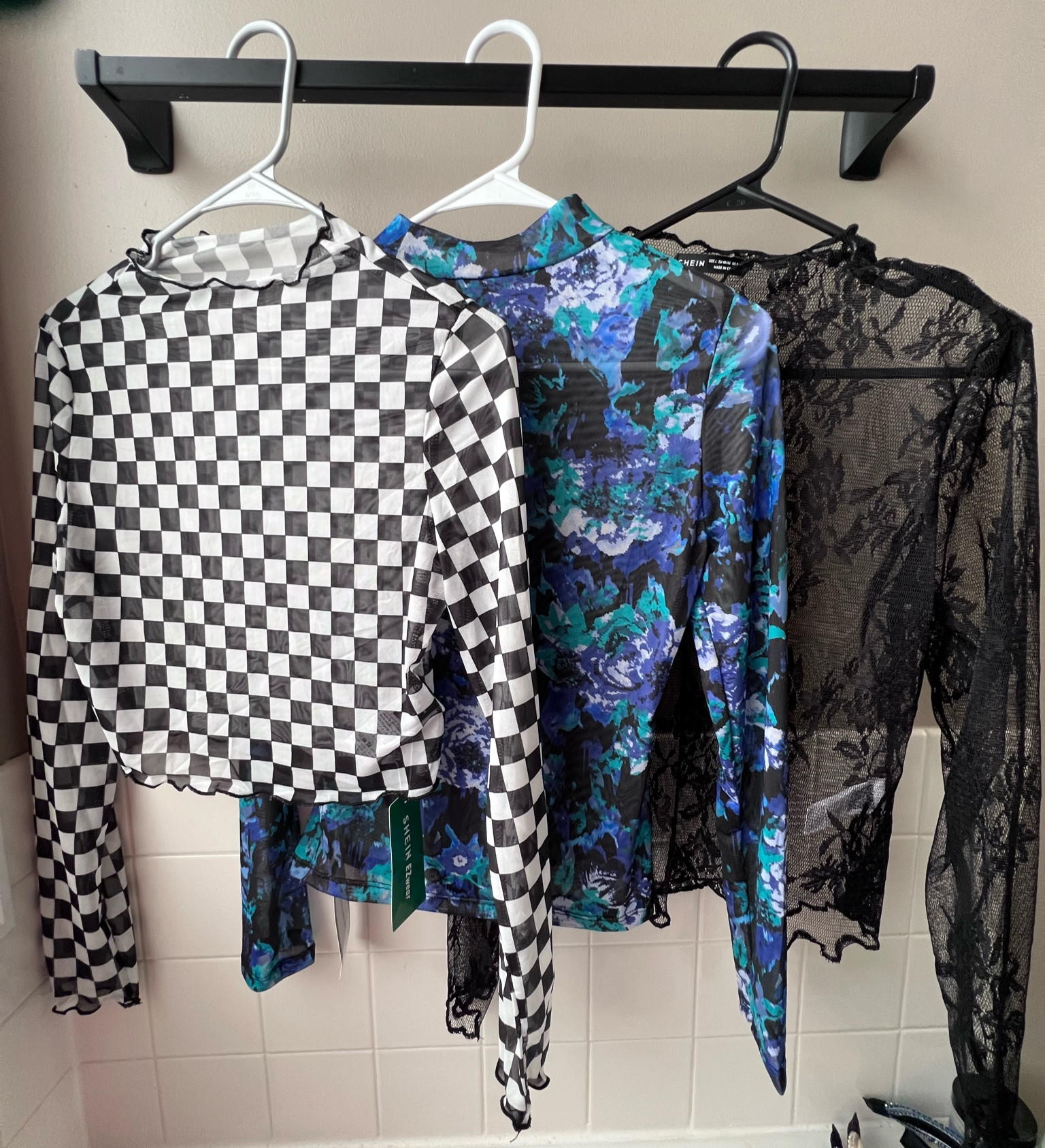 I picked up a few more sheet layering tops. I love the checkered and floral print 😍

#LTKfindsunder50 #LTKstyletip #LTKmidsize