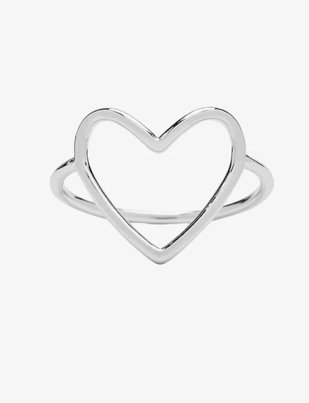 The cutest Pura Vida heart ring. I wear it on my thumb and it comes in Silver, gold & rose gold. 

#LTKstyletip #LTKgiftguide #LTKbeauty