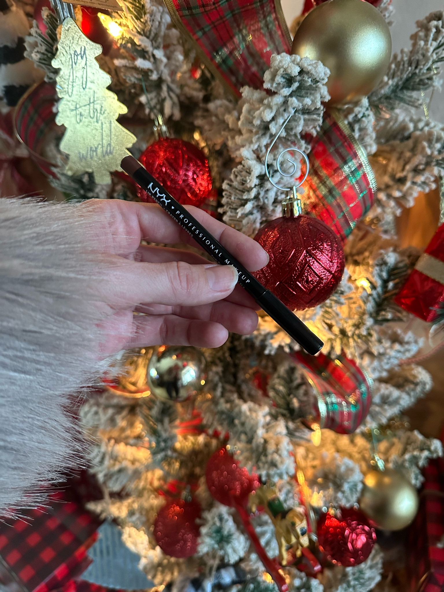 New lip liner!! Very similar to the Anastasia lip pencil I always use in shade cool brown! Only $5!

#LTKsalealert #LTKGiftGuide #LTKbeauty