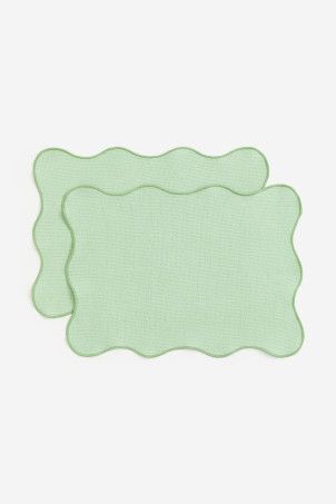 Scalloped-edge Tablecloth - Light green - Home All | H&M US | H&M (US + CA)