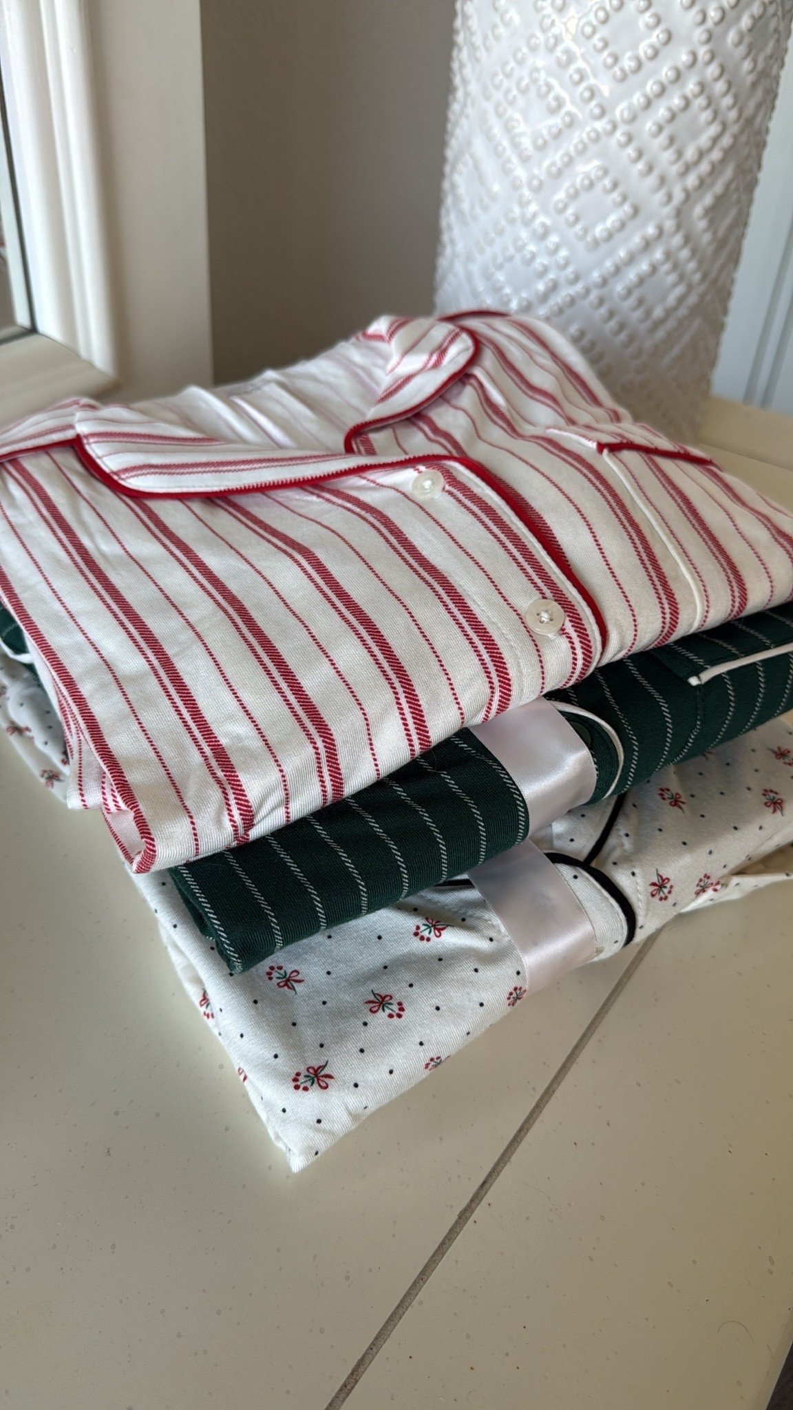 Christmas pajamas from Target just launched! 🎄🎁 All of the prints this year are so cute!!

I love the green striped pajama set so much! Sized up to a small! They fit great!


Target pajamas, Auden pajamas, Christmas pajama sets, holiday pjs, Christmas jammies, Christmas gift ideas, Target Christmas gifts, affordable Christmas gifts, red pajamas, dark green pajamas, white and black pajama set