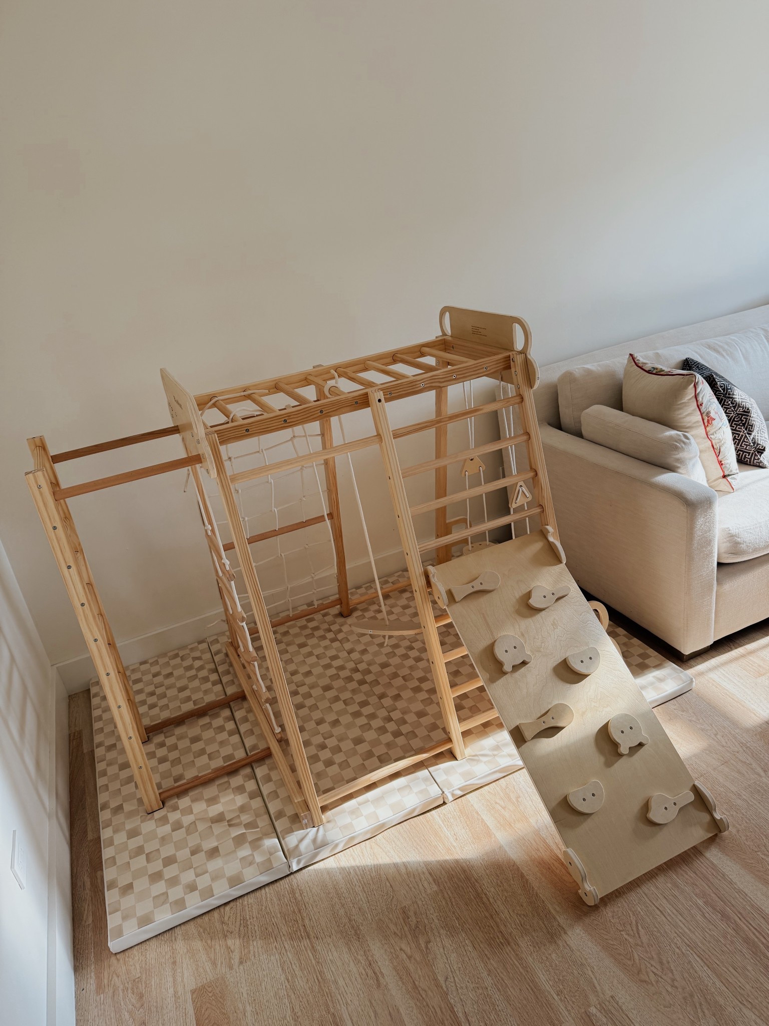 CHECKERED PLAY MAT!!

#LTKHome #LTKActive #LTKKids