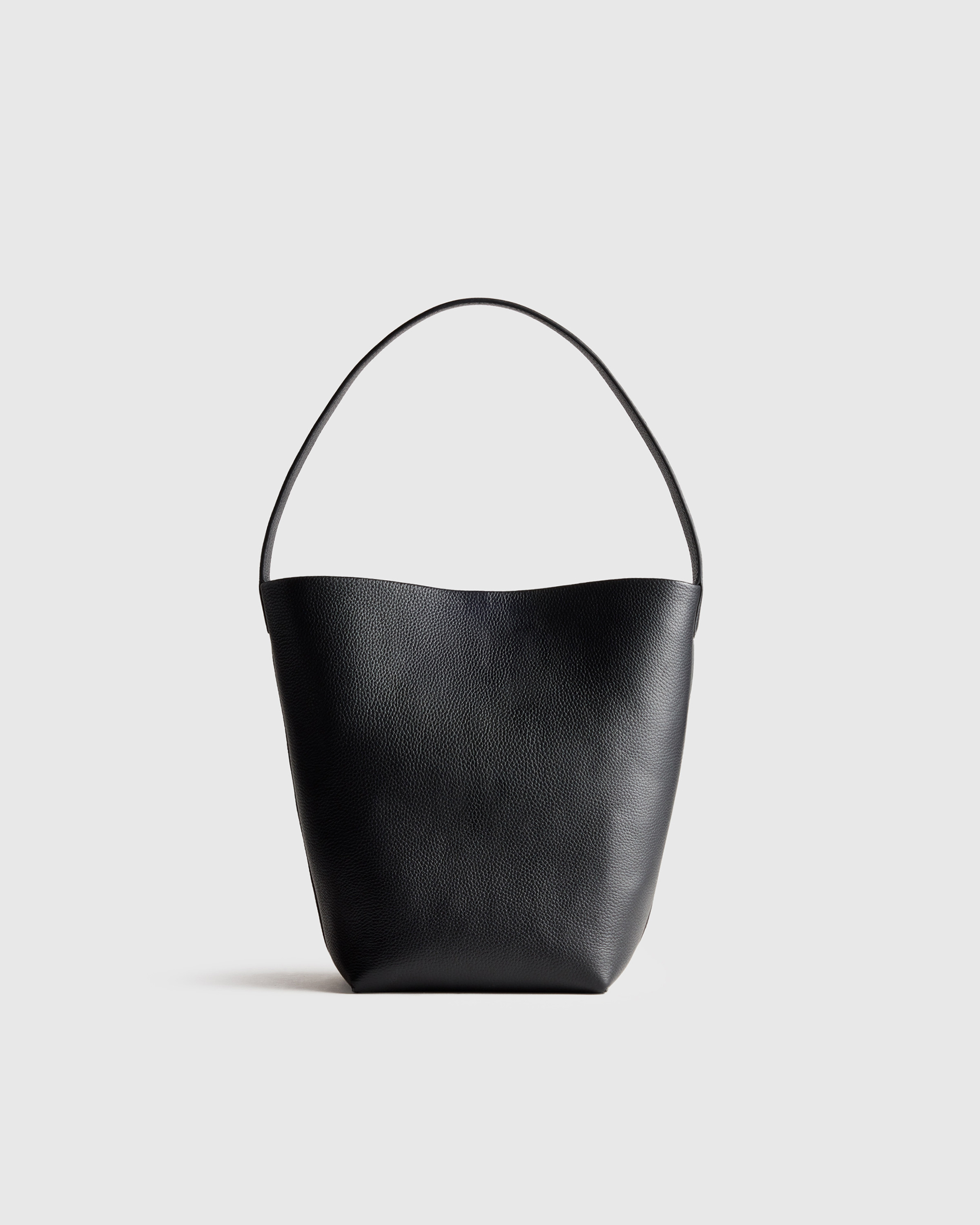Quince | Women's Italian Leather Soft Bucket Shoulder Bag in Black | Quince