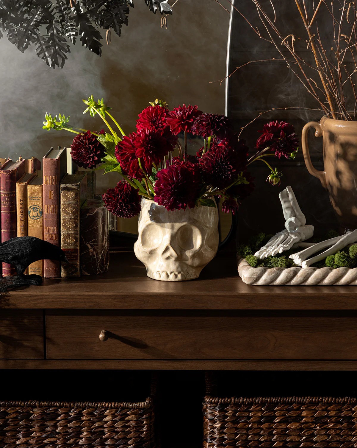 Haunting Skull Vase | McGee & Co. (US)