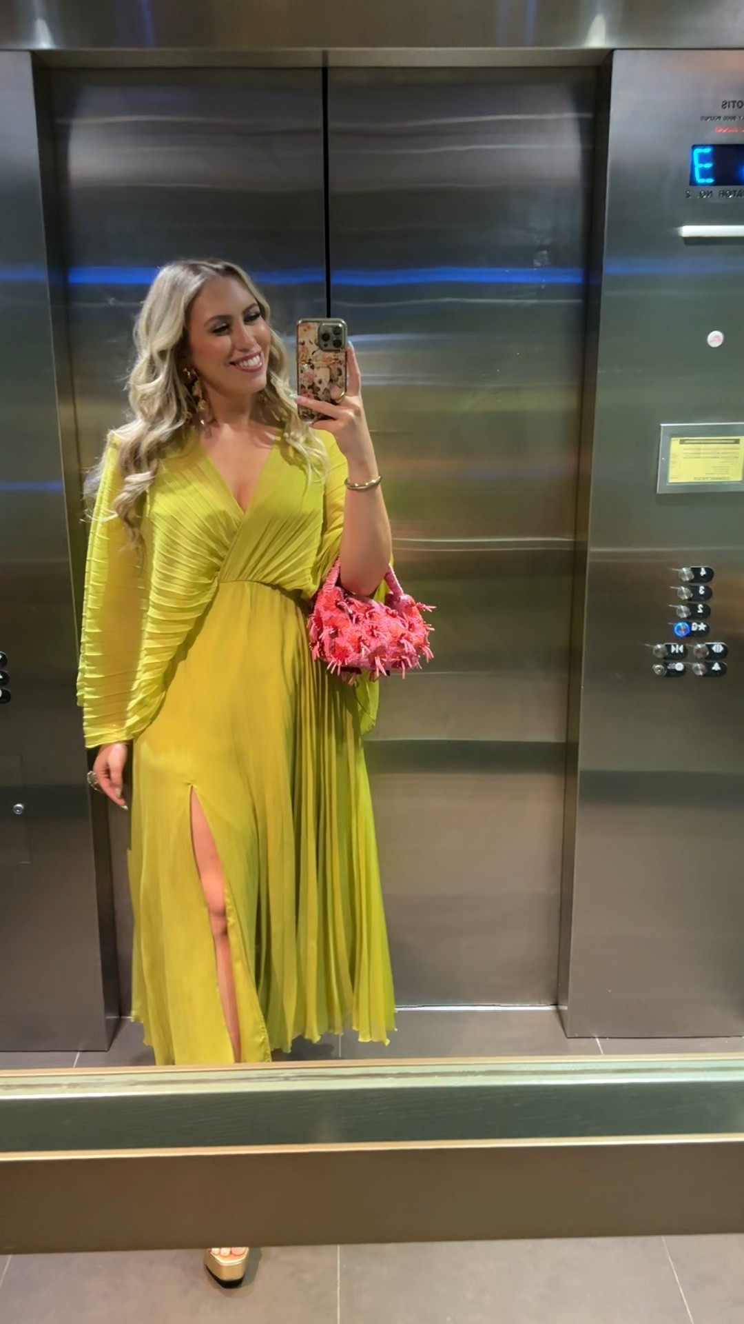 Wedding guest dress, green wedding guest dress, spring wedding guest, summer wedding guest. Wearing a 10, runs a little big. 

#LTKSeasonal #LTKWedding #LTKFindsUnder100