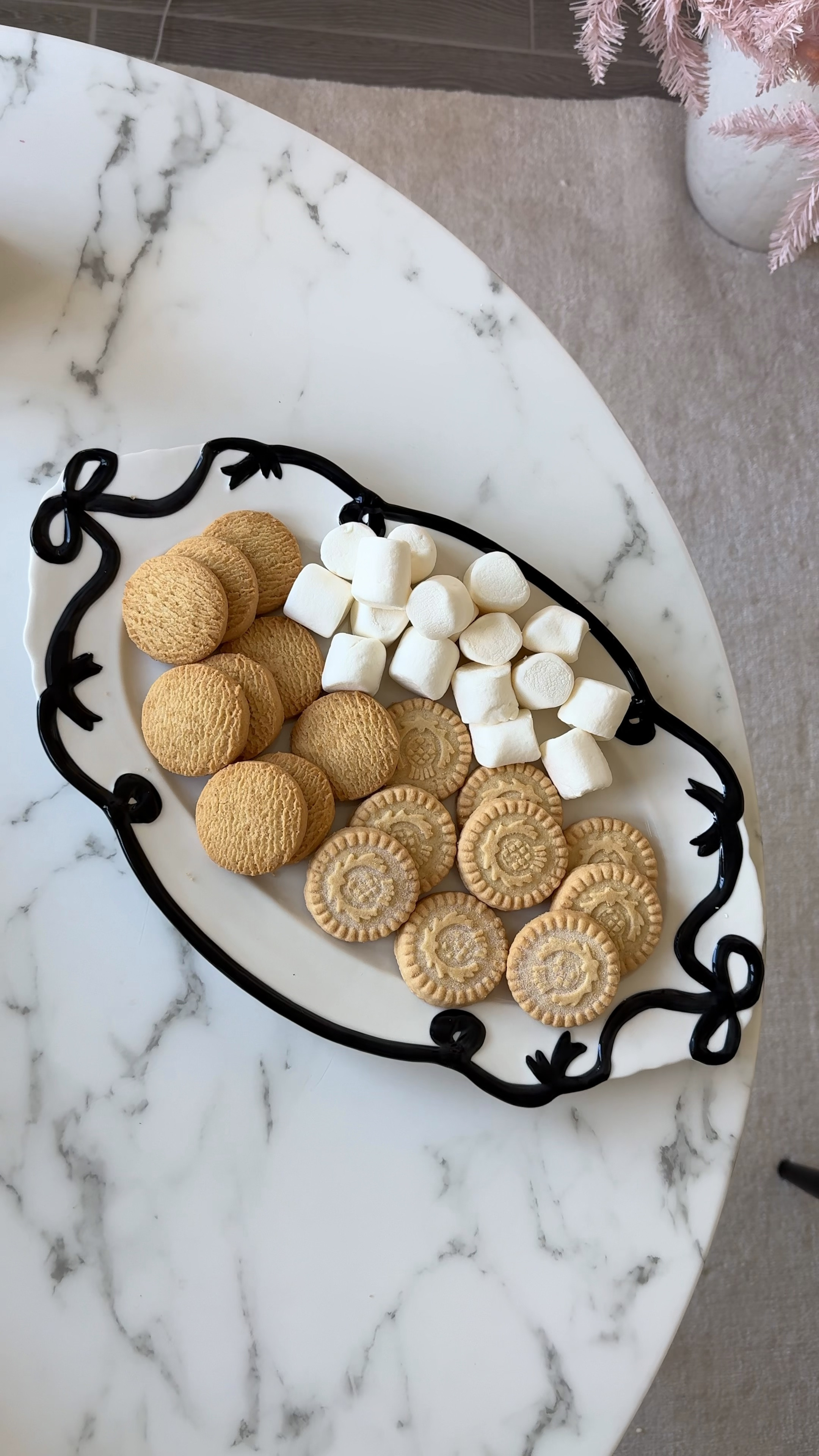 I love this serving platter so much!! it’s perfect for the holidays, but can also be carried into every day use and this print is available and lots of different things like dishes and cups! Currently 30% off!


#LTKHoliday #LTKCyberWeek #LTKGiftGuide