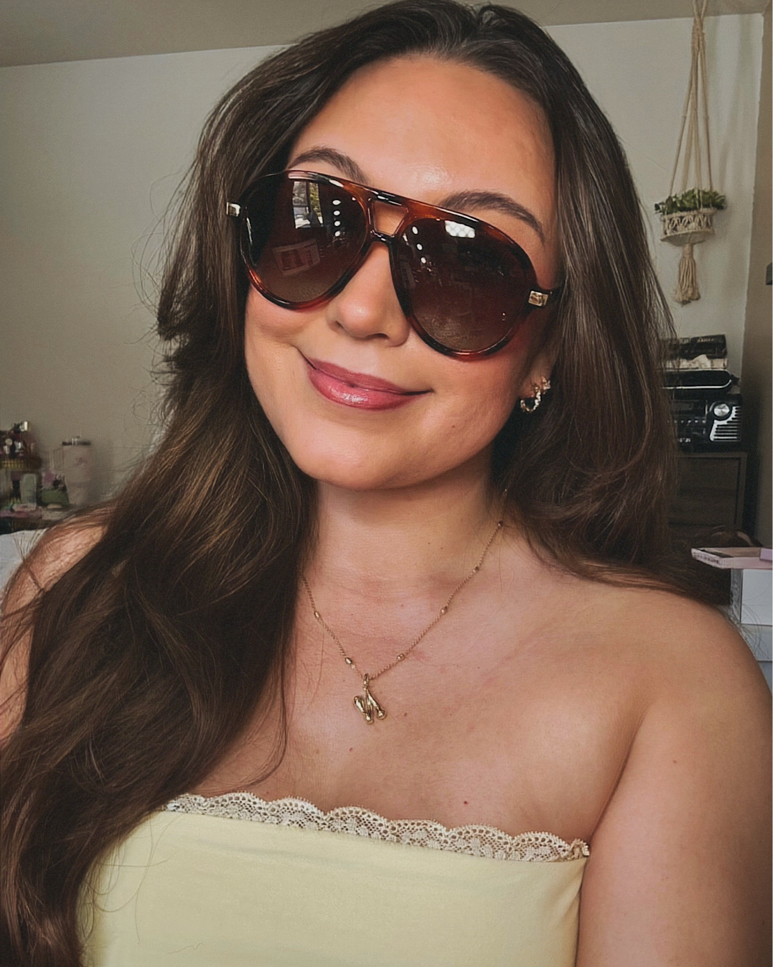 sun comes out sunnies come on 🌞🤍✨

#sunglasses #affordablesunglasses #amazonfinds

#LTKSaleAlert