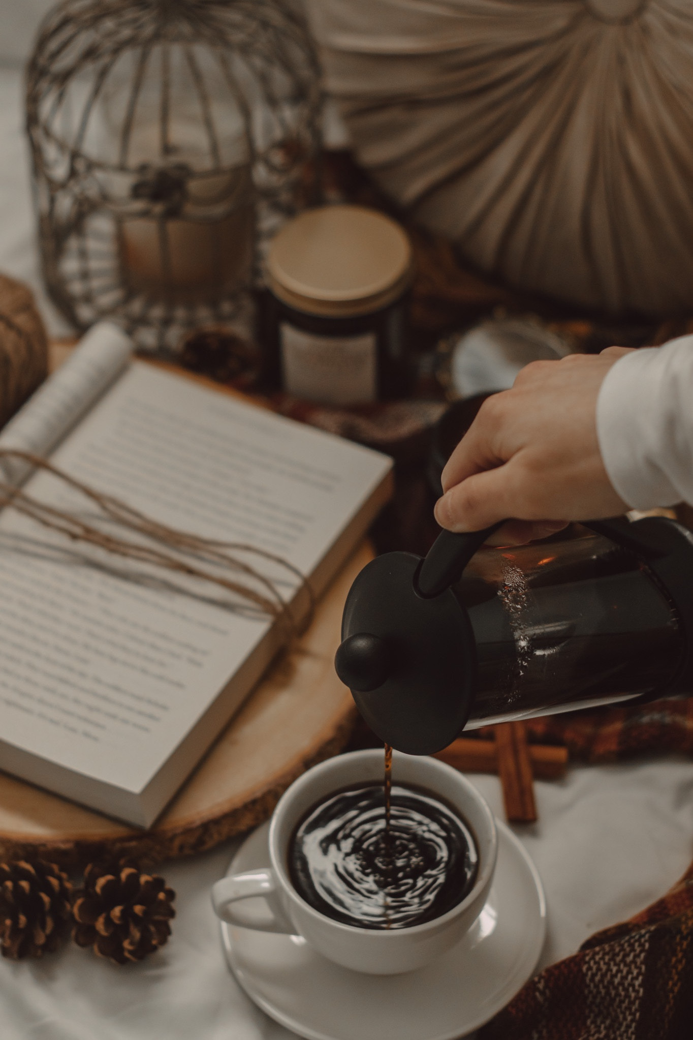 When you’re feeling blue, what kind of books do you reach for to give you a mood boost? 🦋
⠀⠀⠀⠀⠀⠀⠀⠀⠀
My comfort books are all over the place, but I always know that whenever I’m down, the ones that will bring me the most joy are:
🩷 Heartstopper
🗣️ Talking as Fast as I Can
🦌 Shadow and Bone
🍂 The Nature of Witches
☕️ Legends & Lattes
⠀⠀⠀⠀⠀⠀⠀⠀⠀
Truthfully, it wouldn’t matter what kind of mood I’m in, rereading these books will always make me smile 😊️ 

#LTKhome #LTKfindsunder50