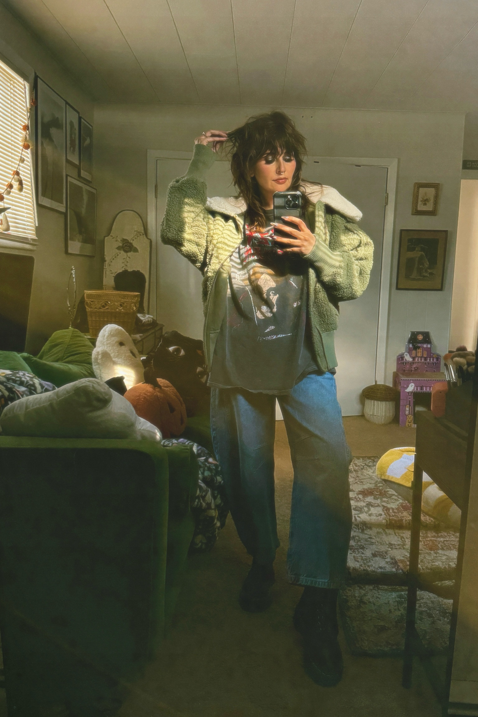 Casual and cozy OOTD with barrel jeans. Wearing a size 26 in the jeans and an XS in the jacket. 

#LTKStyleTip #LTKWatchNow #LTKFindsUnder100