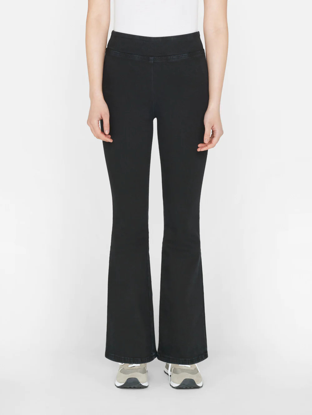 The Jetset Flare -- Sheen Noir | Frame Denim